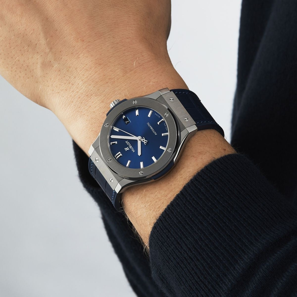 HUBLOT CLASSIC FUSION TITANIUM BLUE 42MM