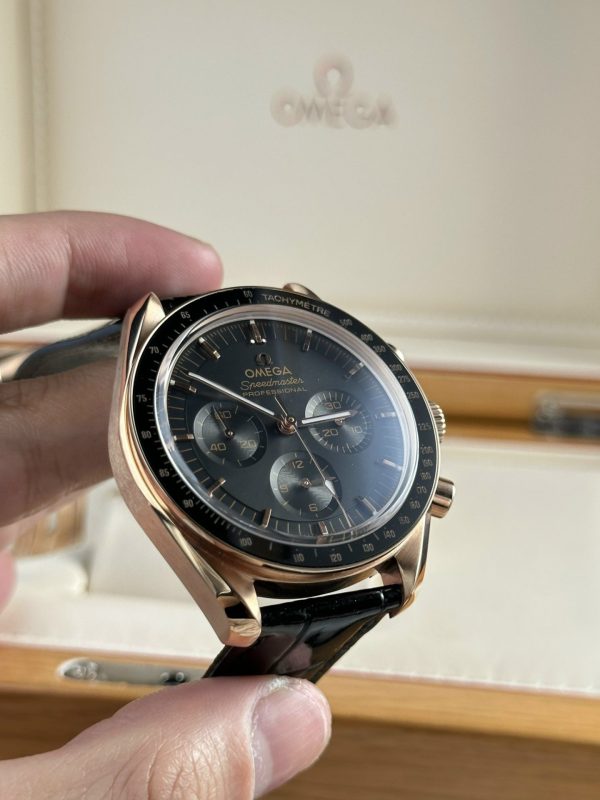Omega  Moonwatch