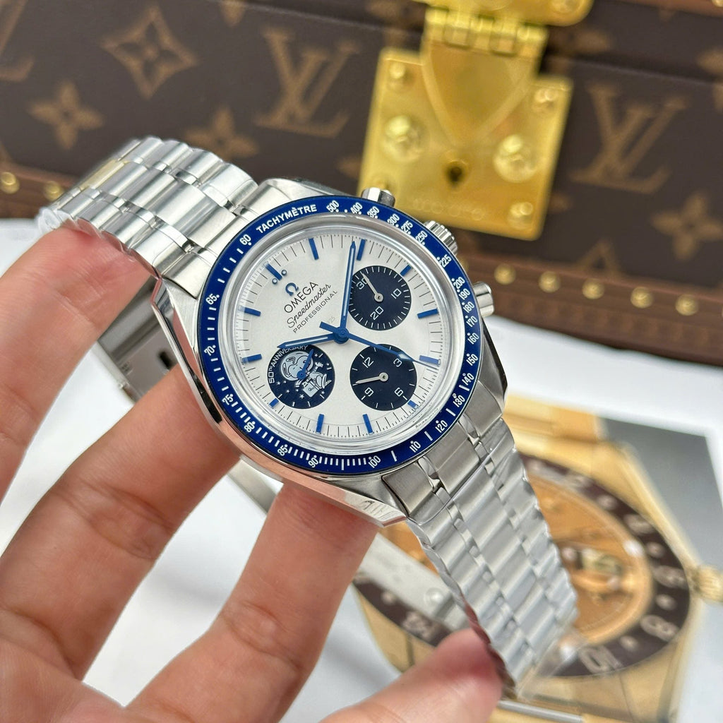 Omega Speedmaster Snoopy
