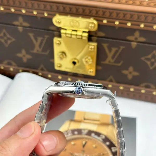 Rolex Land-Dweller