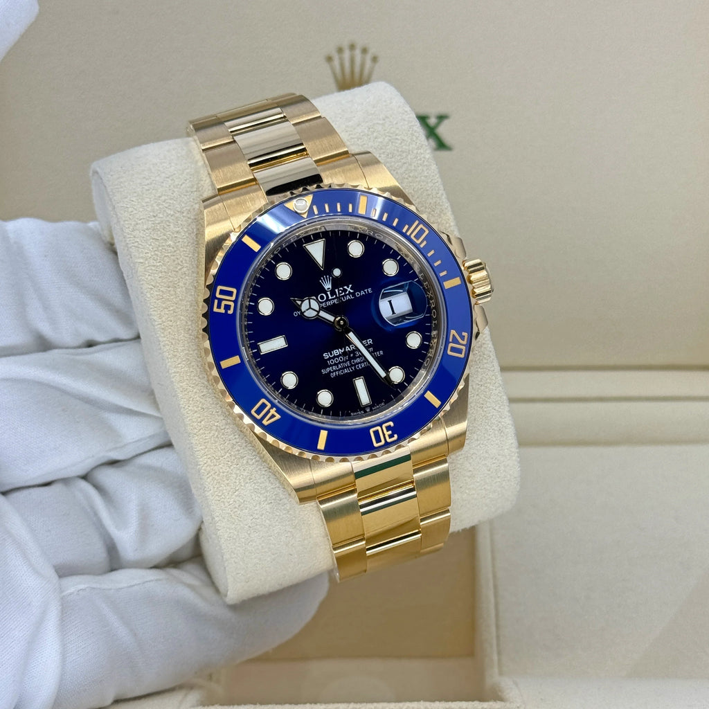 Rolex Submariner Date, 18k Yellow Gold