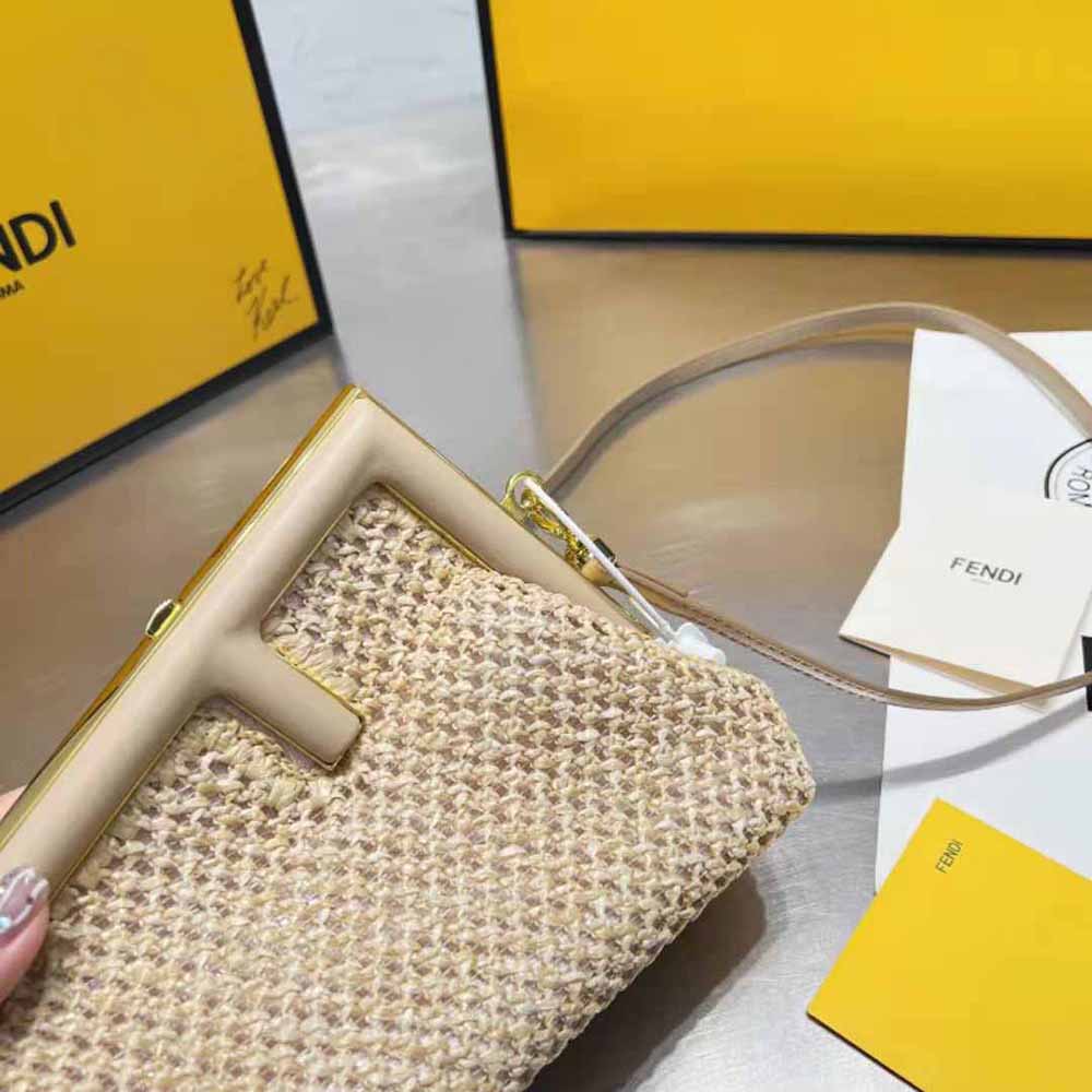 Sac Fendi First Beige