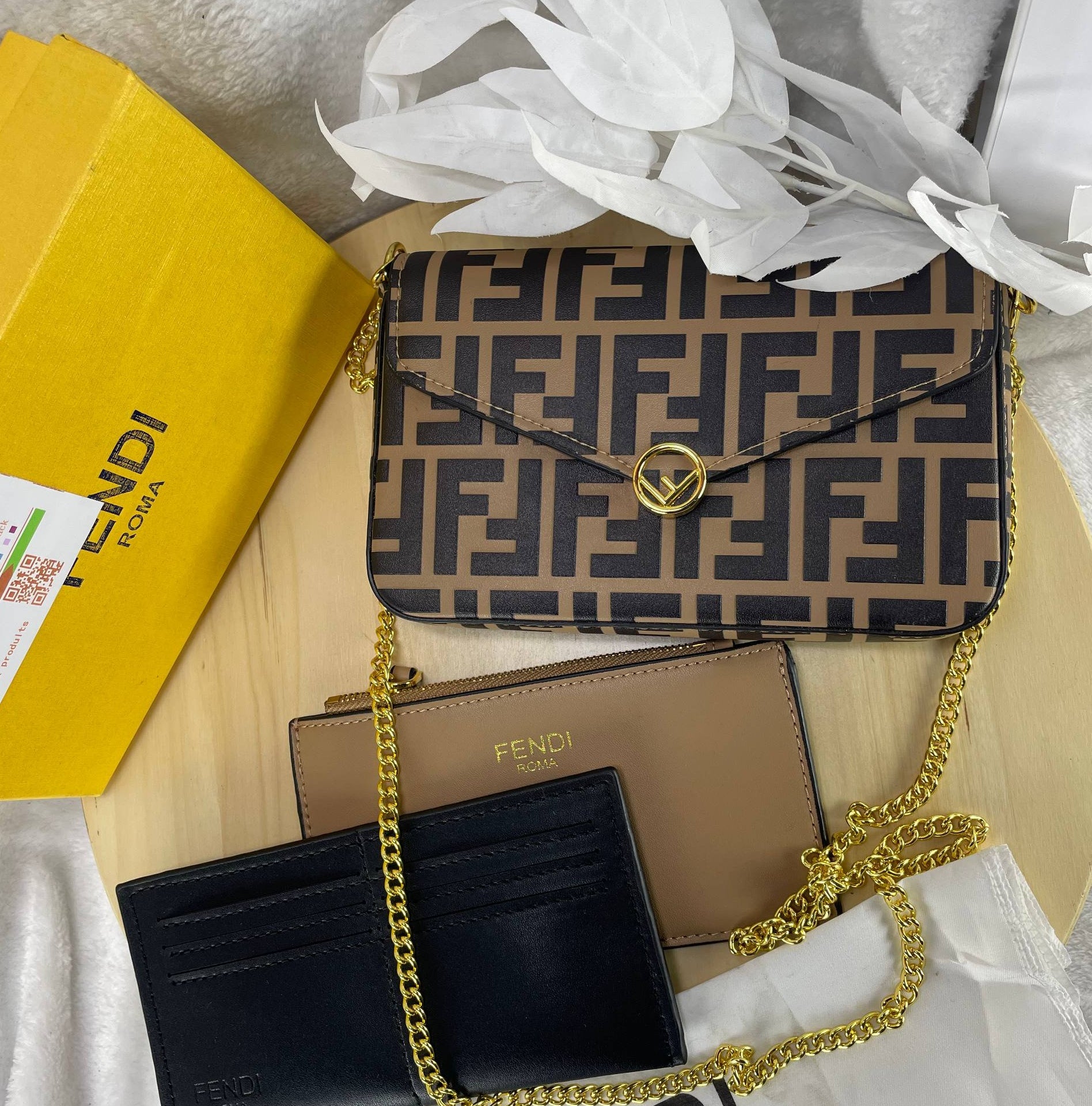 F is Fendi Envelope Marron
