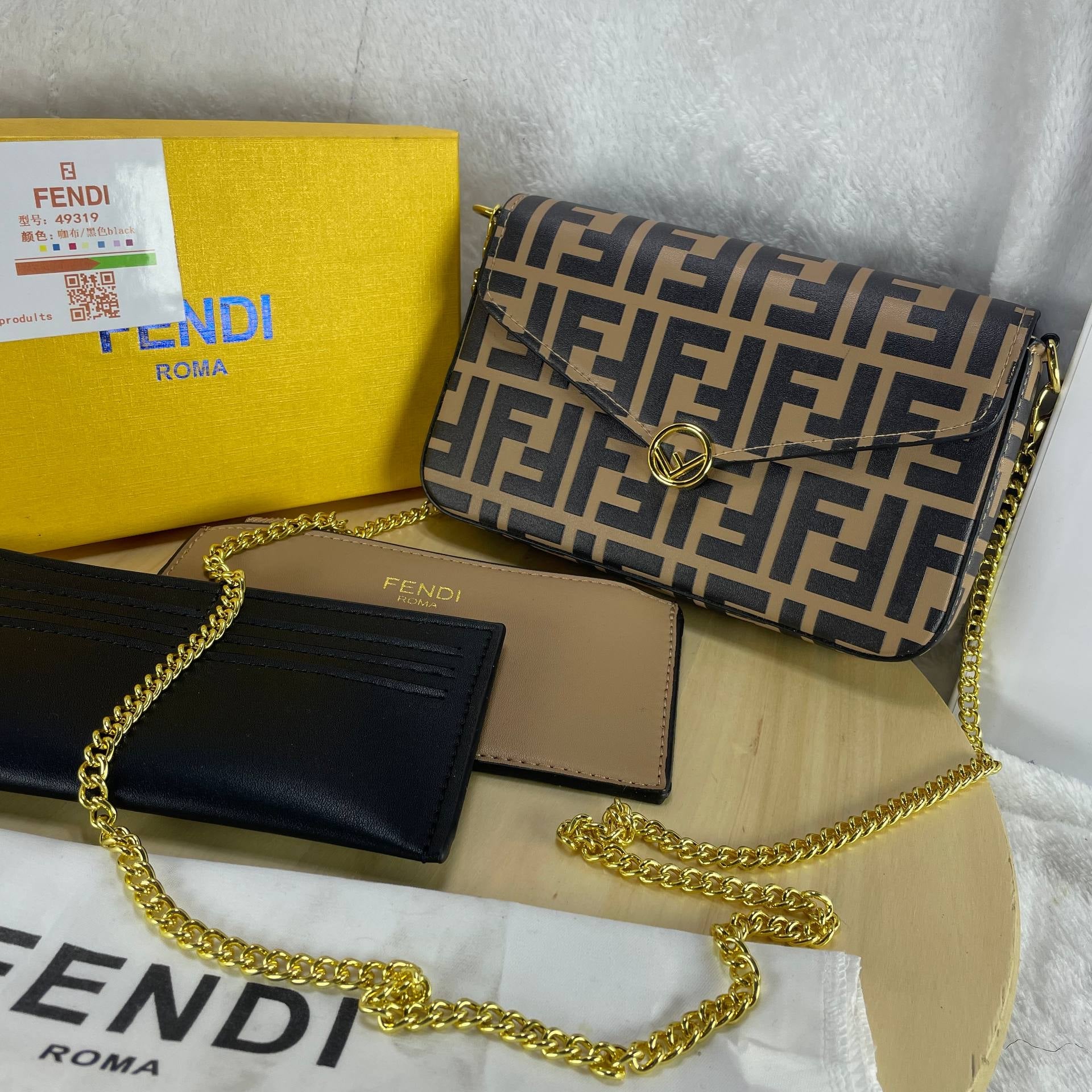 F is Fendi Envelope Marron